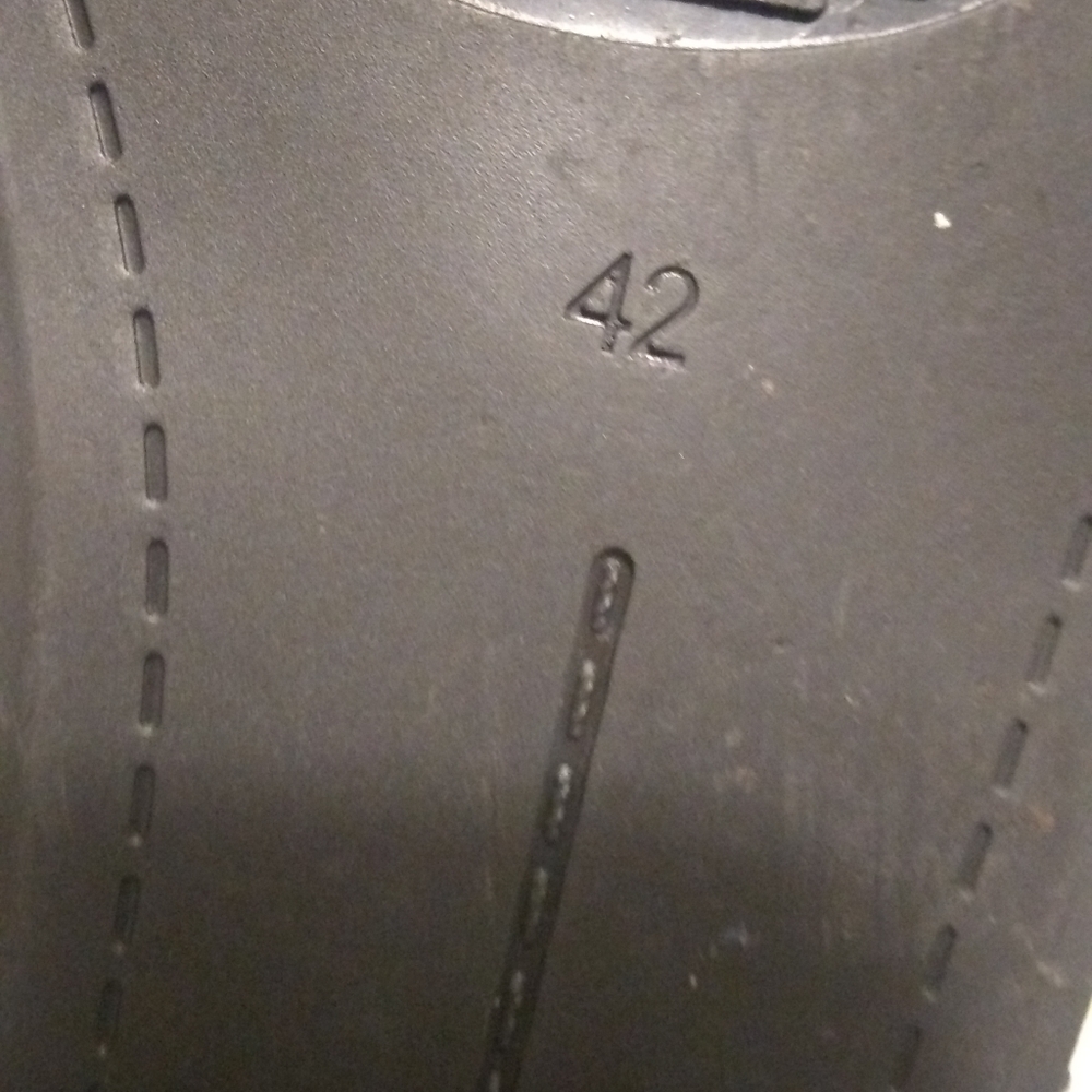 FENDI Roma sandals - Picture 8 of 14